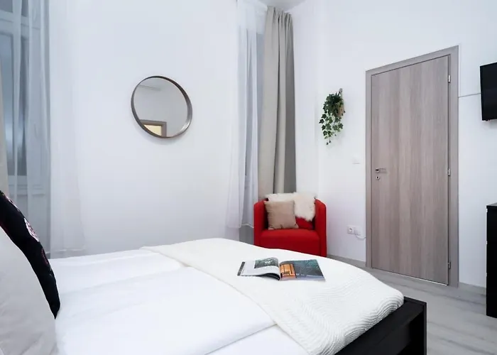 New At Exlusive Location Apartment